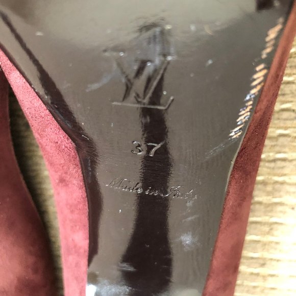 Louis Vuitton Women's Suede Chelsea Button Peep - Picture 11 of 15